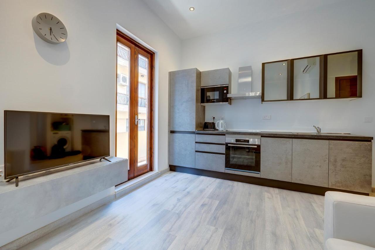Modern Apartment In The Best Area Of 슬리에마 외부 사진