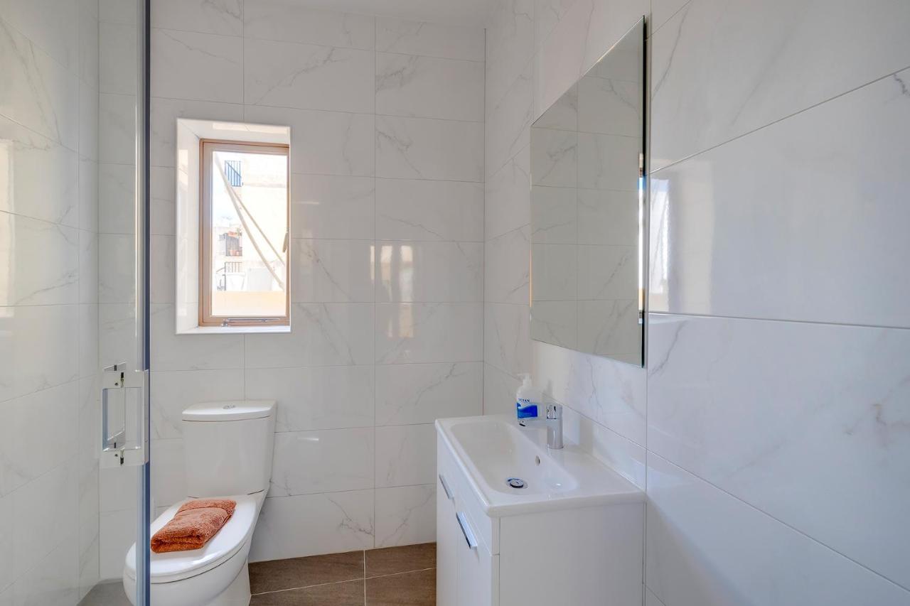 Modern Apartment In The Best Area Of 슬리에마 외부 사진
