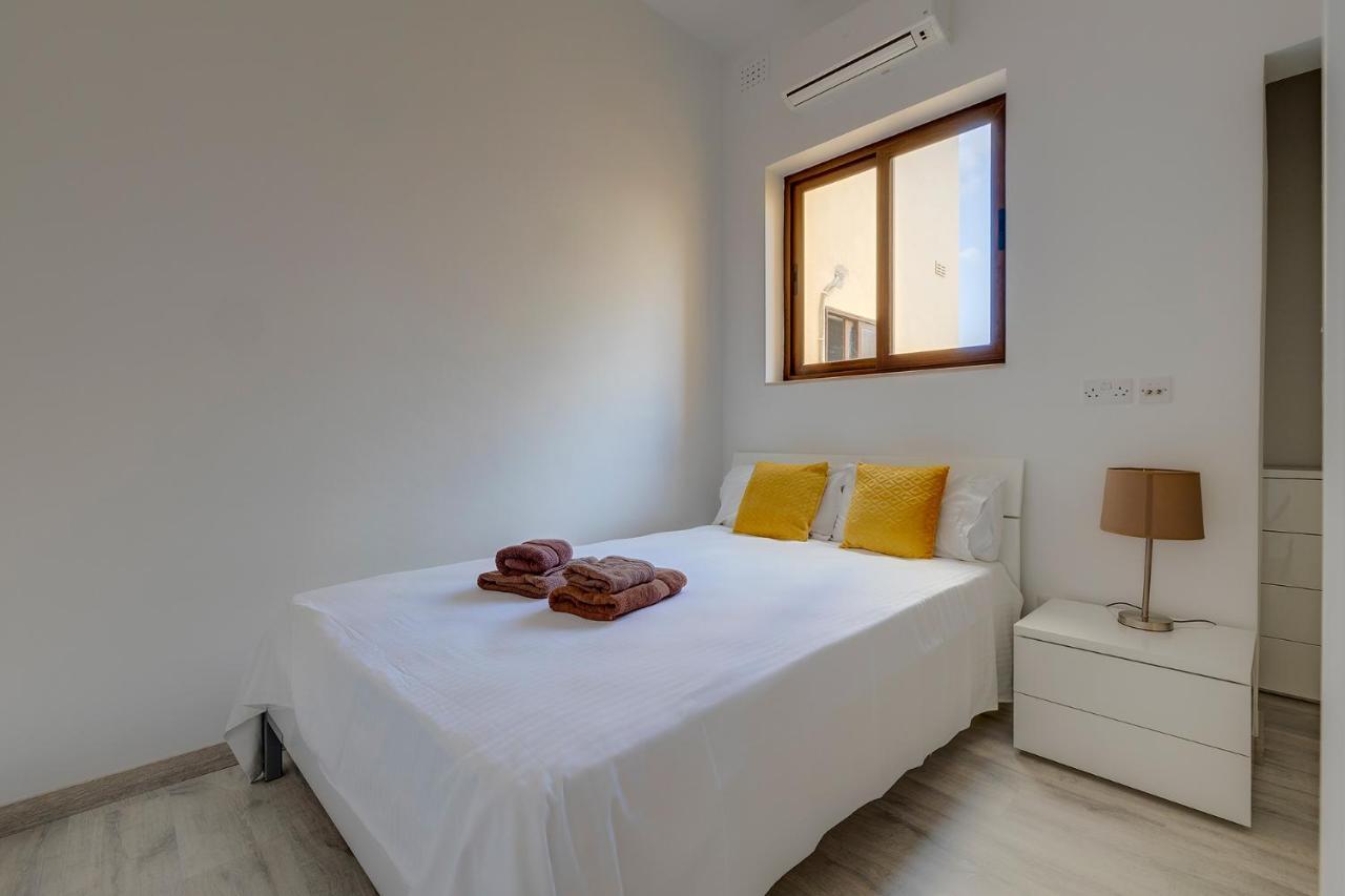 Modern Apartment In The Best Area Of 슬리에마 외부 사진